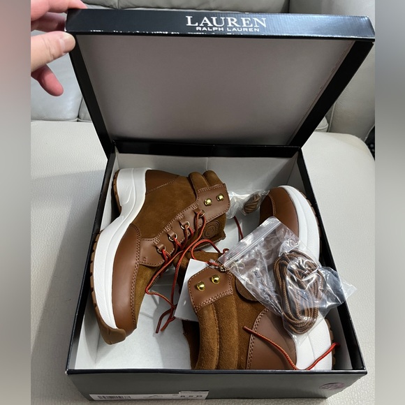 NWB - Lauren Ralph Lauren Women's Rylee Hiker Suede Sneaker - EU 40/US 8.5 - Picture 13 of 14